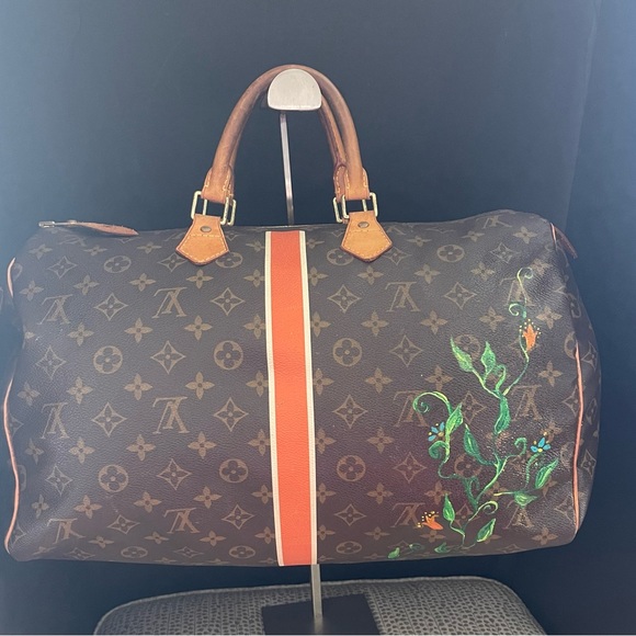 Authentic LOUIS VUITTON SPEEDY 40 custom painted Virgin Mary - Picture 4 of 7